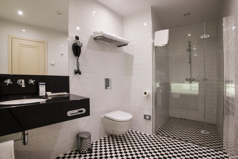 Bathroom 5, Eurostars Danube Budapest, Budapesti