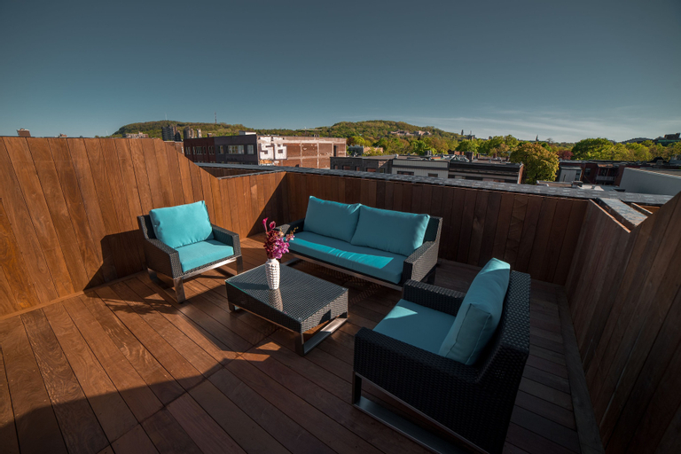 Exterior & Views 29