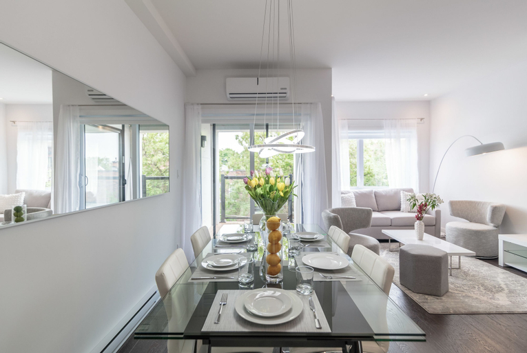 Dining Room 9