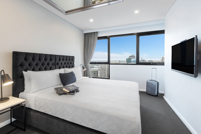 Bedroom 2, Meriton Suites Kent Street, Sydney, Sydney