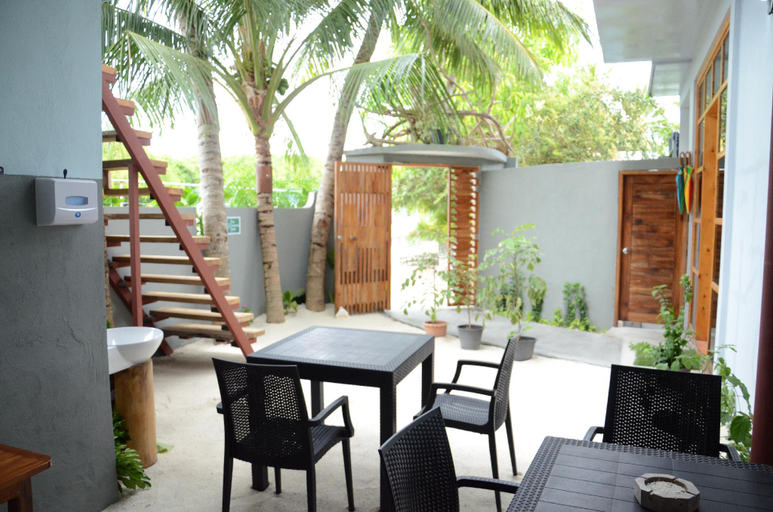 Others 4, Hudhuvelikamadhoo, Baa Atoll