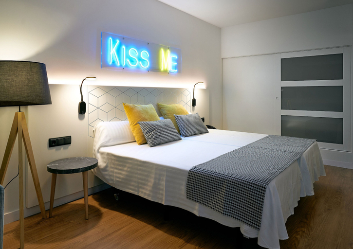 Bedroom 3, Flamboyan Caribe Hotel & Spa, Baleares