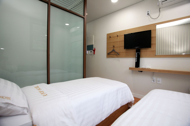 Bedroom 17