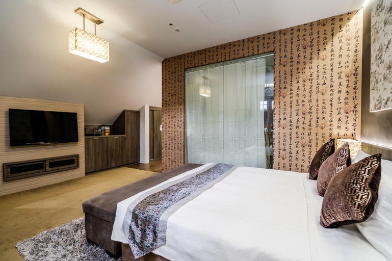 Bedroom 6
