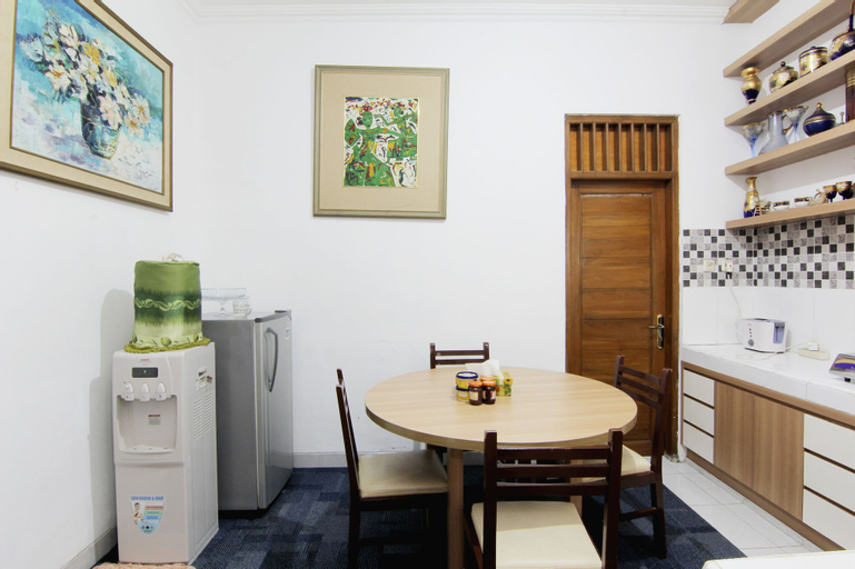 Dining Room 24
