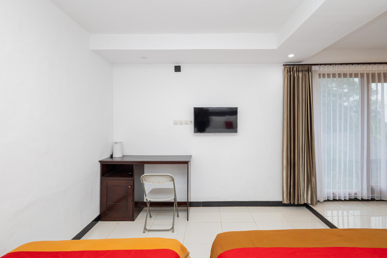 Bedroom 3, RedDoorz Syariah @ Wisma Djokorio Poncokusumo, Malang