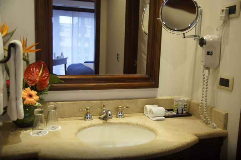 Bathroom 4, Hotel Casa Veranda, ZONA 10