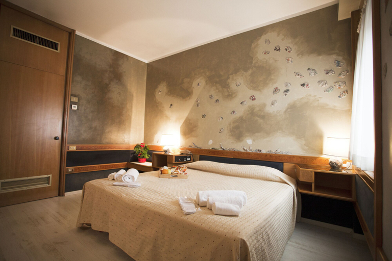 Bedroom 2, Hotel Diplomatic, Torino