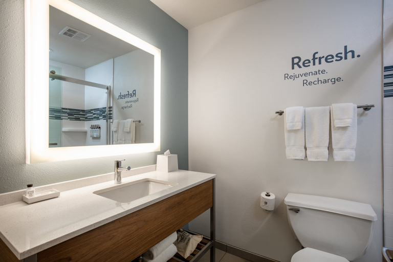 Bathroom 2, EVEN Hotel DENVER TECH CENTER-ENGLEWOOD by IHG, Arapahoe