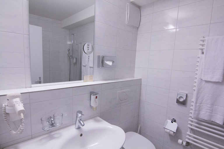 Bathroom 3, Hotel Post, Plessur
