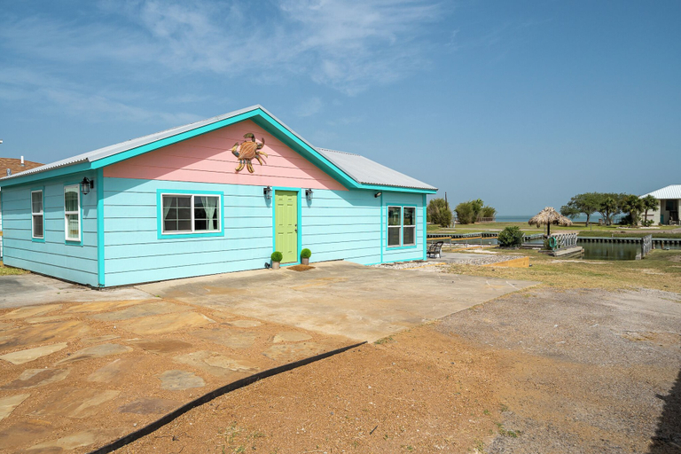 Exterior & Views 2, Crab House, Aransas