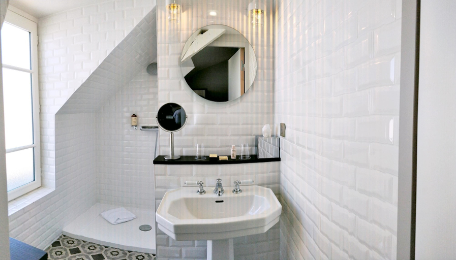 Bathroom 4, Hôtel Littéraire Marcel Aymé, BW Premier Collection, Paris