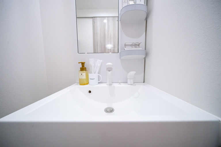 Bathroom 4, Grandouce Shin-Imamiya, Osaka