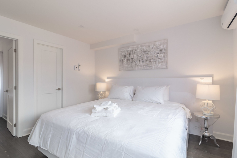 Bedroom 25