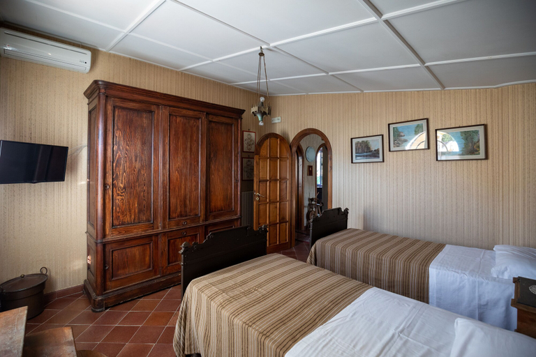 Bedroom 5, Villa Amalia Resort, Salerno