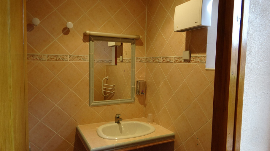 Bathroom 3, Hôtel Charles, Var