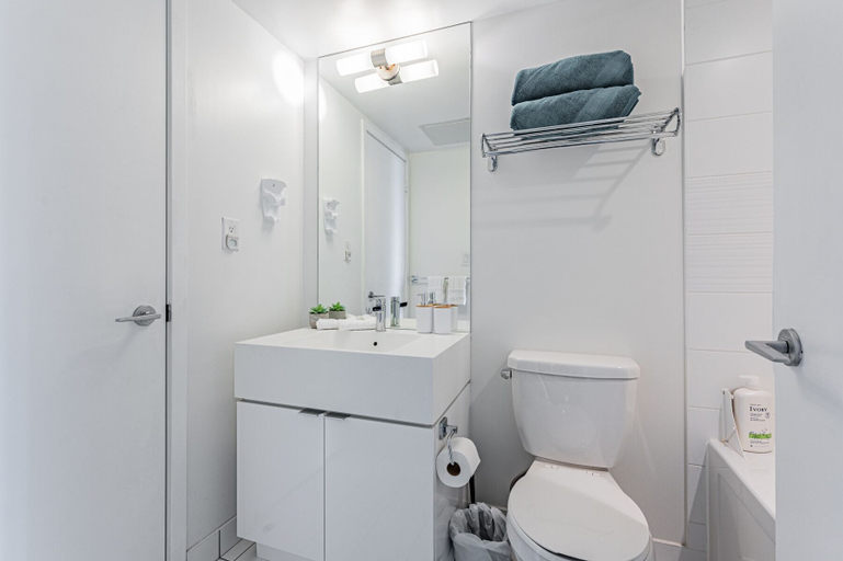 Bathroom 2, The Bay Suites - City Place, Toronto
