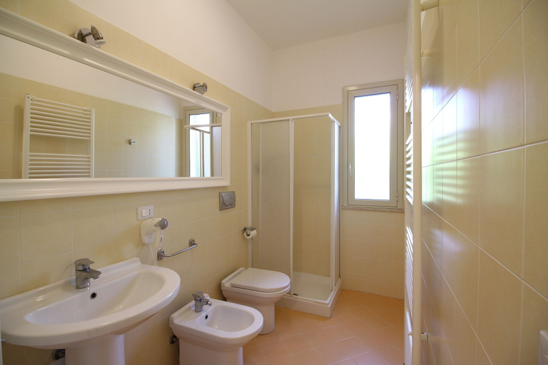 Bathroom 5, Hotel Residence Noto Marina e Spa, Syracuse