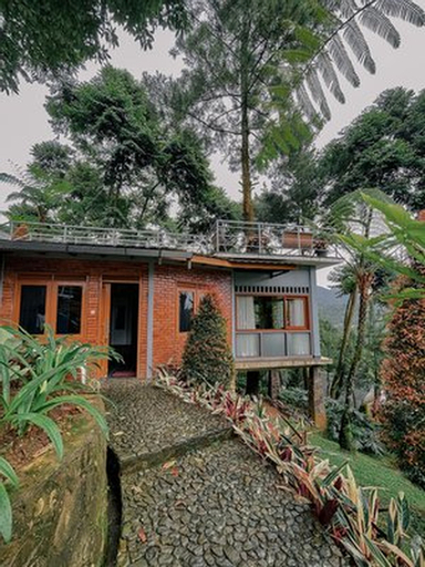 Exterior & Views 1