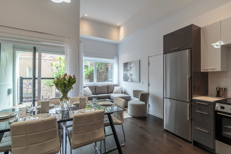 Dining Room 16