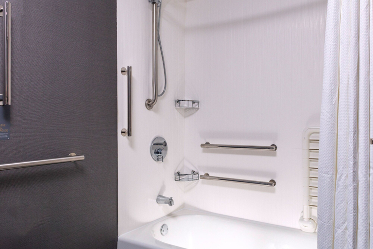 Bathroom 5, Courtyard by Marriott Memphis East/Galleria, Shelby