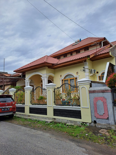 Exterior & Views 3, Villa Marapalam Syariah , 5BR No Pool, Padang