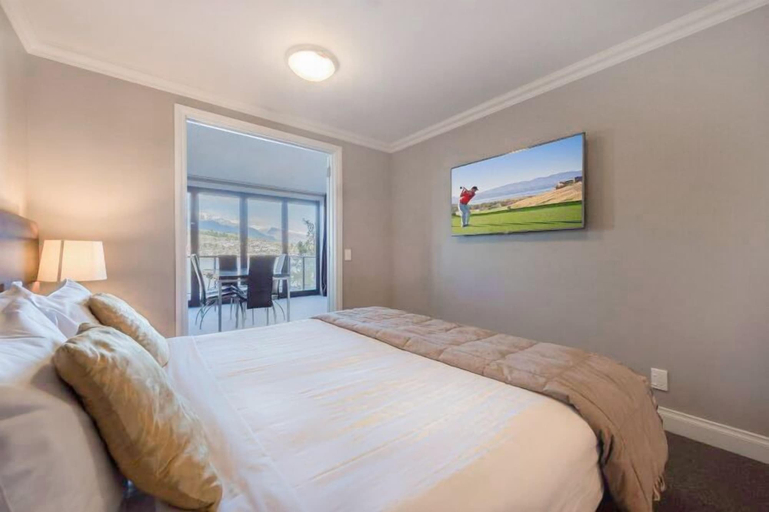 Bedroom 3, Absolute Lakefront Living 2 Bedroom, Queenstown-Lakes