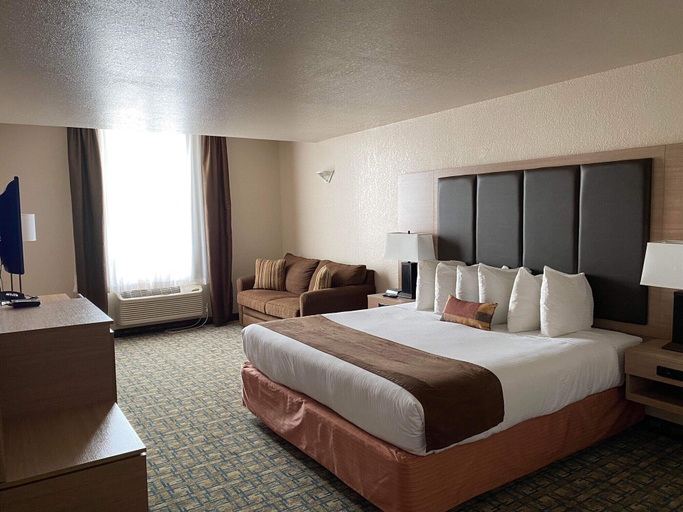 Bedroom 3, Gold Circle Inn, Division No. 10