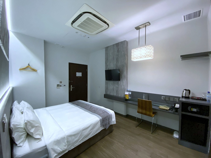 Bedroom 13