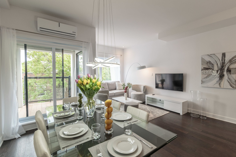 Dining Room 10