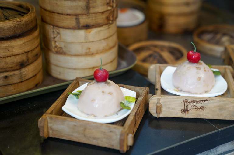 Food & Drinks 19