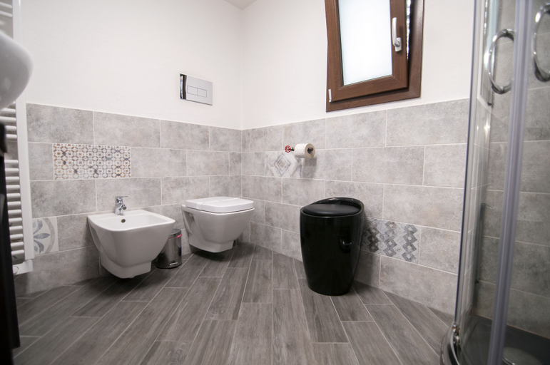 Bathroom 5, B&B Principe Giardinelli, Enna