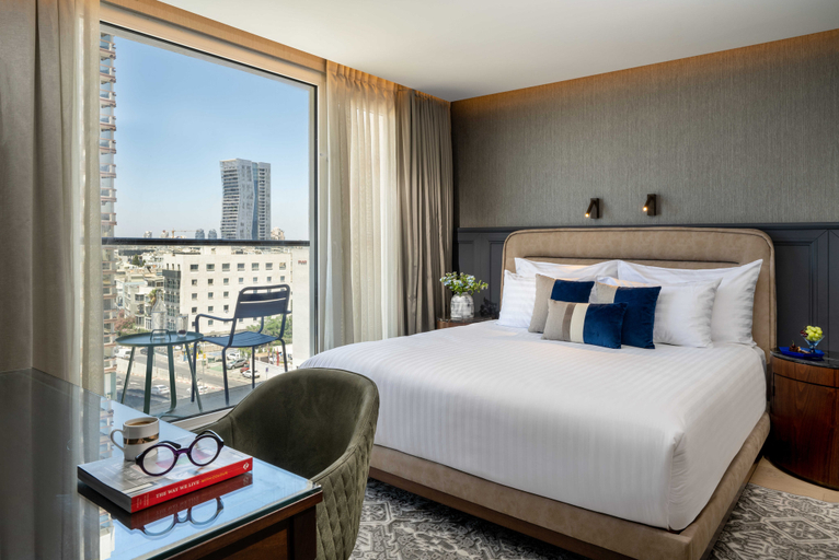 Bedroom 3, Crowne Plaza TEL AVIV BEACH by IHG