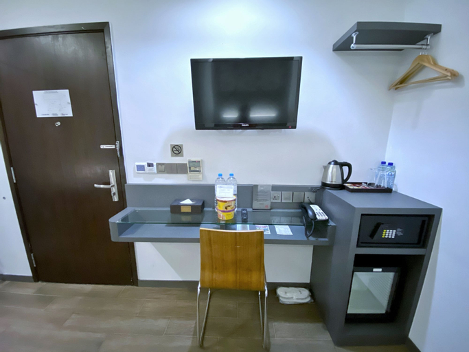 Dining Room 15