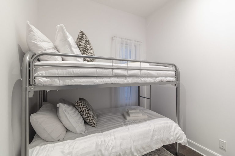 Bedroom 30