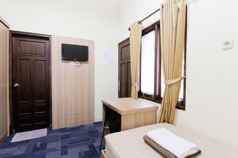 Bedroom 12