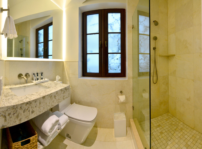 Bathroom 4, Hotel St. Michel, Miami-Dade