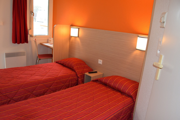 Bedroom 3, Premiere Classe Creil - Villers Saint Paul, Oise