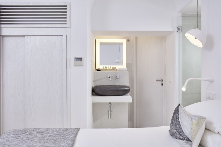 Bedroom 3, Cosmopolitan Suites, South Aegean