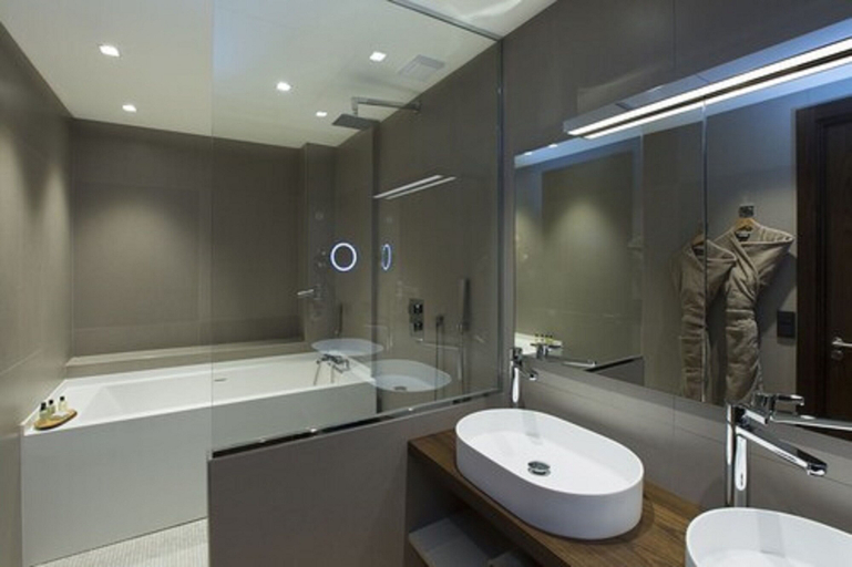 Bathroom 4, Hotel l'Arbre Voyageur, Nord