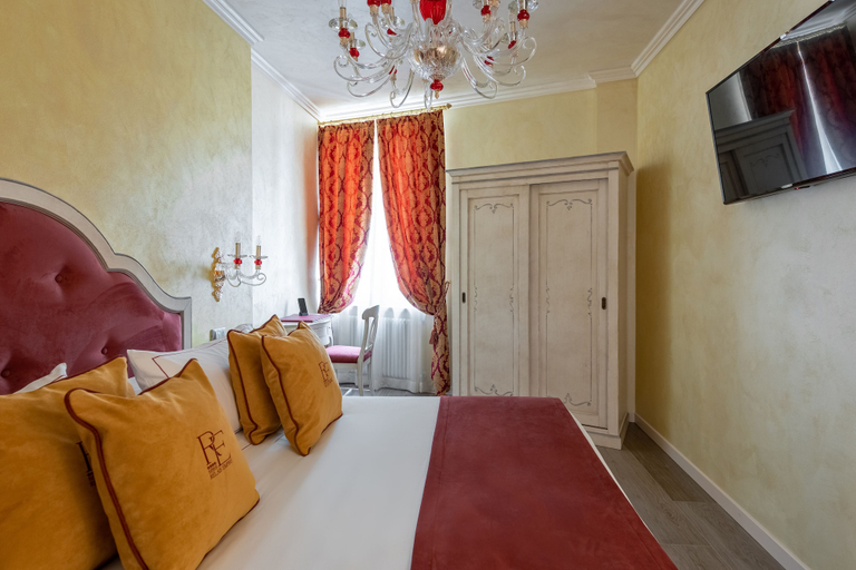 Bedroom 5, Relais Empire, Verona