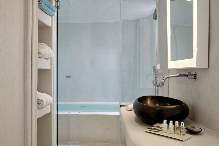 Bathroom 5, Cosmopolitan Suites, South Aegean