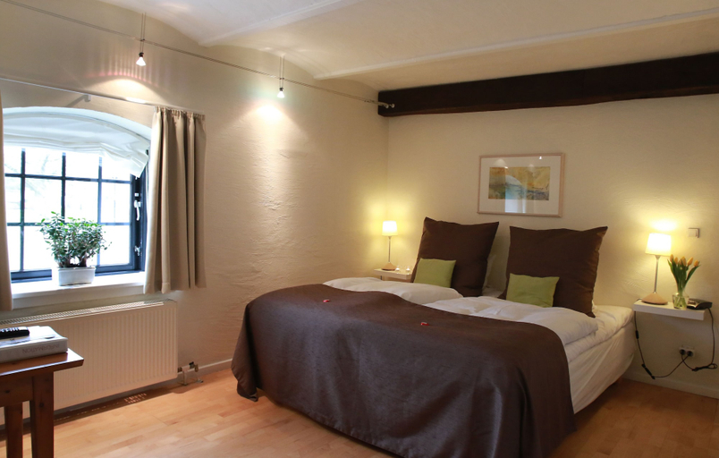 Bedroom 2, Benniksgaard Hotel, Sønderborg