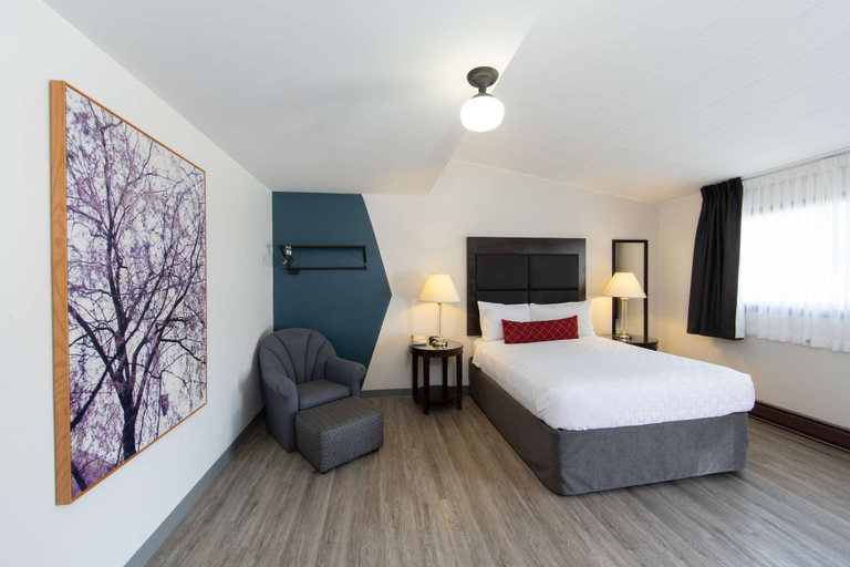 Bedroom 3, SureStay by Best Western Castlegar, Central Kootenay