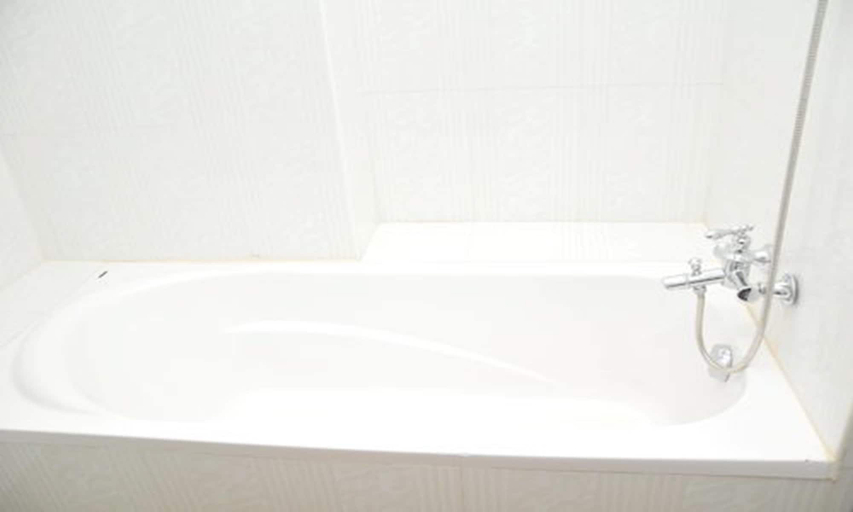 Bathroom 3, Shwe Phyu Hotel, Mandalay