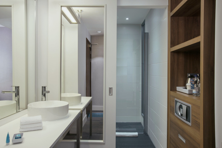 Bathroom 4, Aloft by Marriott Liverpool, Sefton