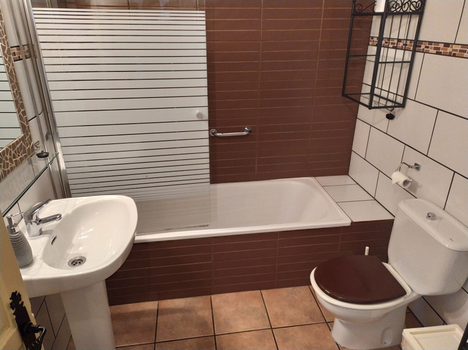 Bathroom 4, Bed and Breakfast La Madrugada, Málaga