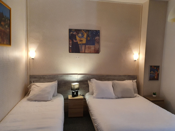 Bedroom 2, Le Riviera, Allier