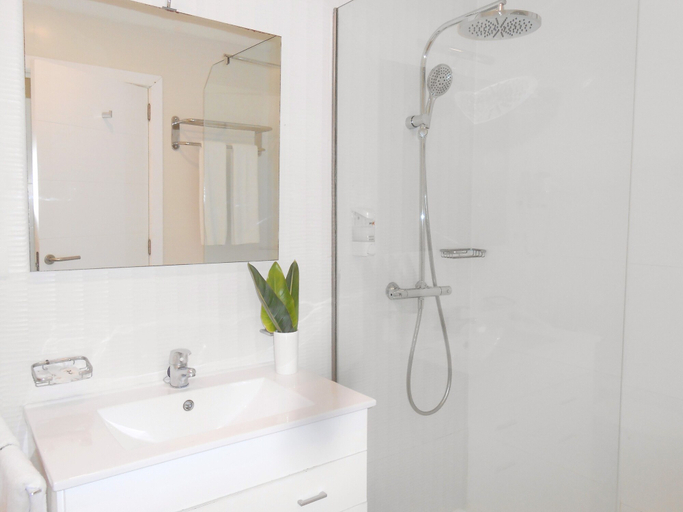 Bathroom 3, Los Olivos Beach Resort, Santa Cruz de Tenerife