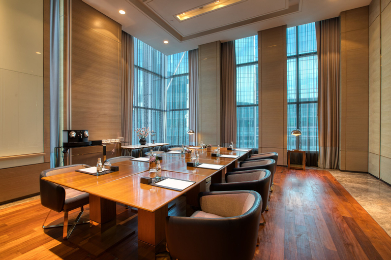 Business Facilities 6
